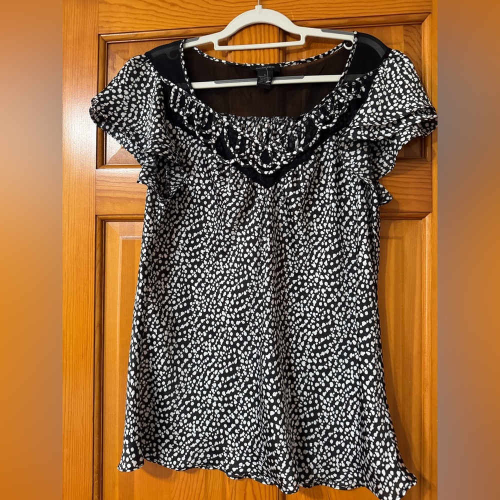 Spense Black & White Ruffle Blouse Size XL